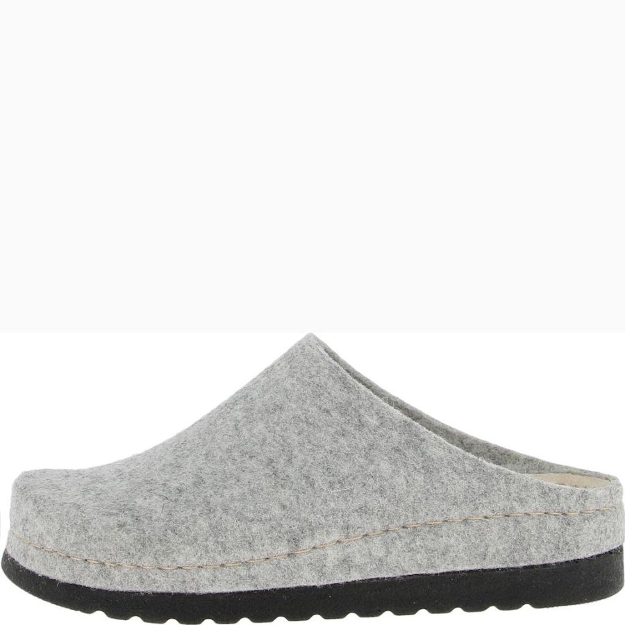 Tofflor Charlotte of Sweden. 1667101 111