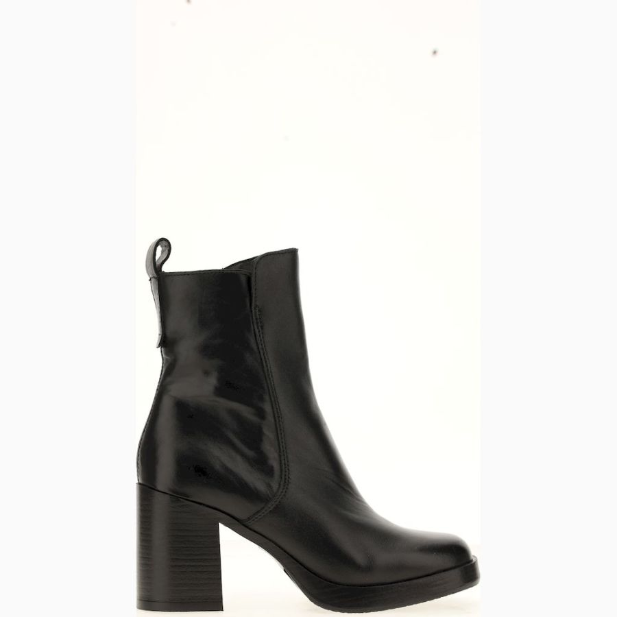 Boots Mjus. MICAELA P96212
