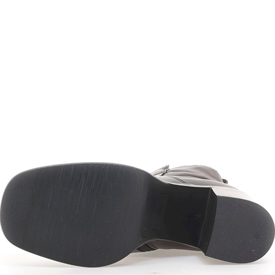 Boots Mjus. MICHAELA P96212