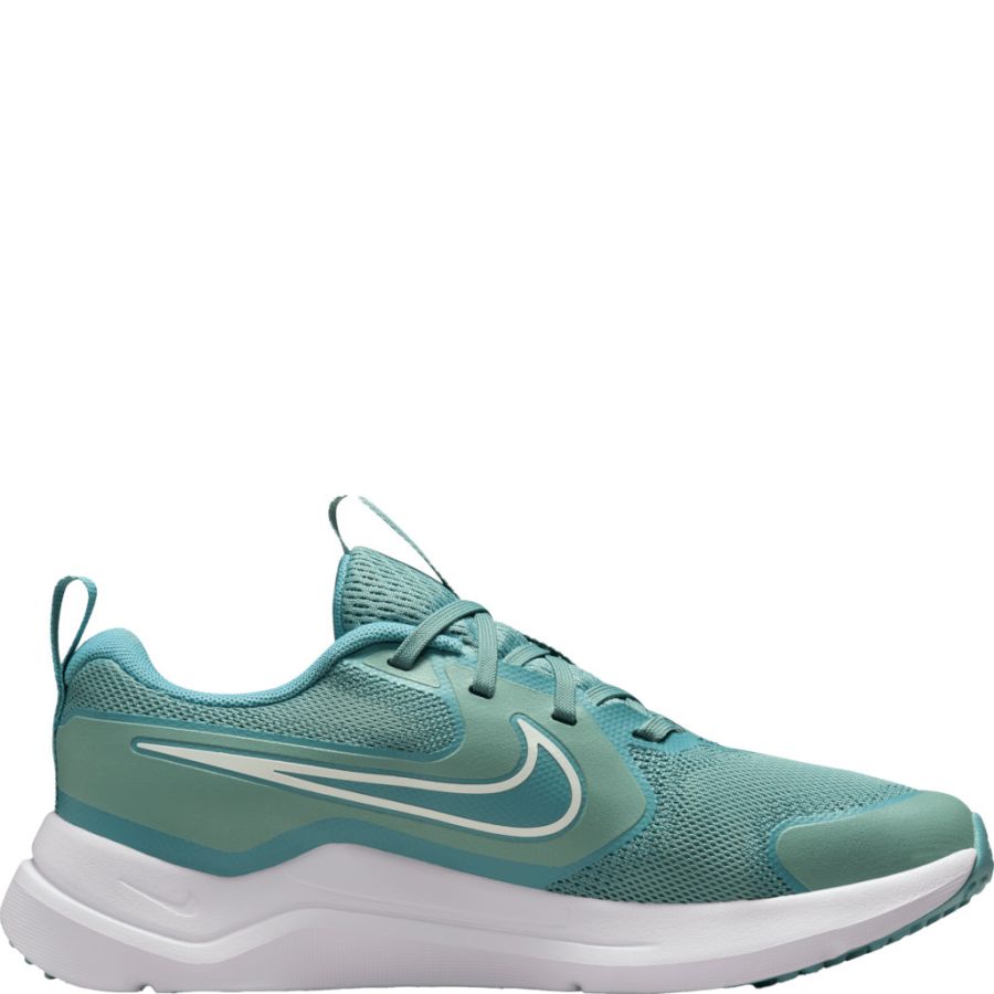 Sneakers Nike. Nike Cosmic Runner Big Kids R, 7Y