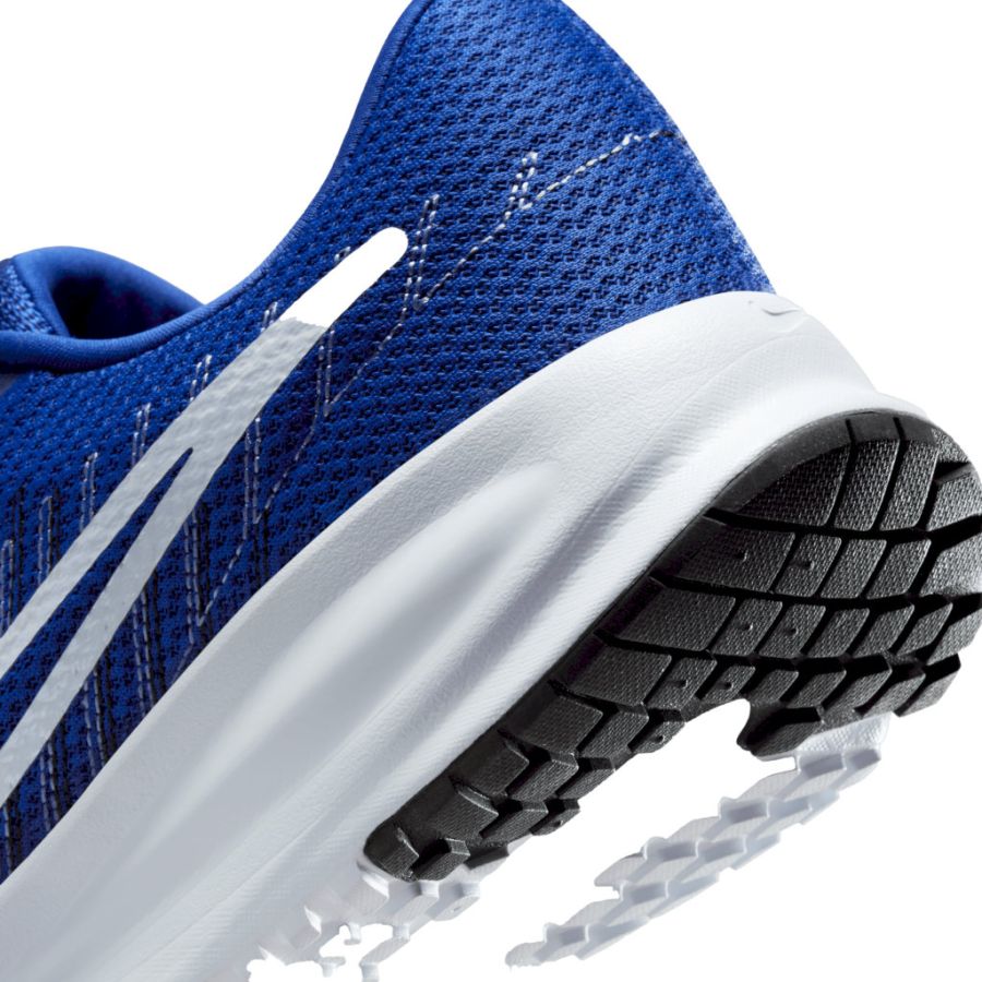 Sneakers Nike. Nike Run Defy Road Running Sho, 15