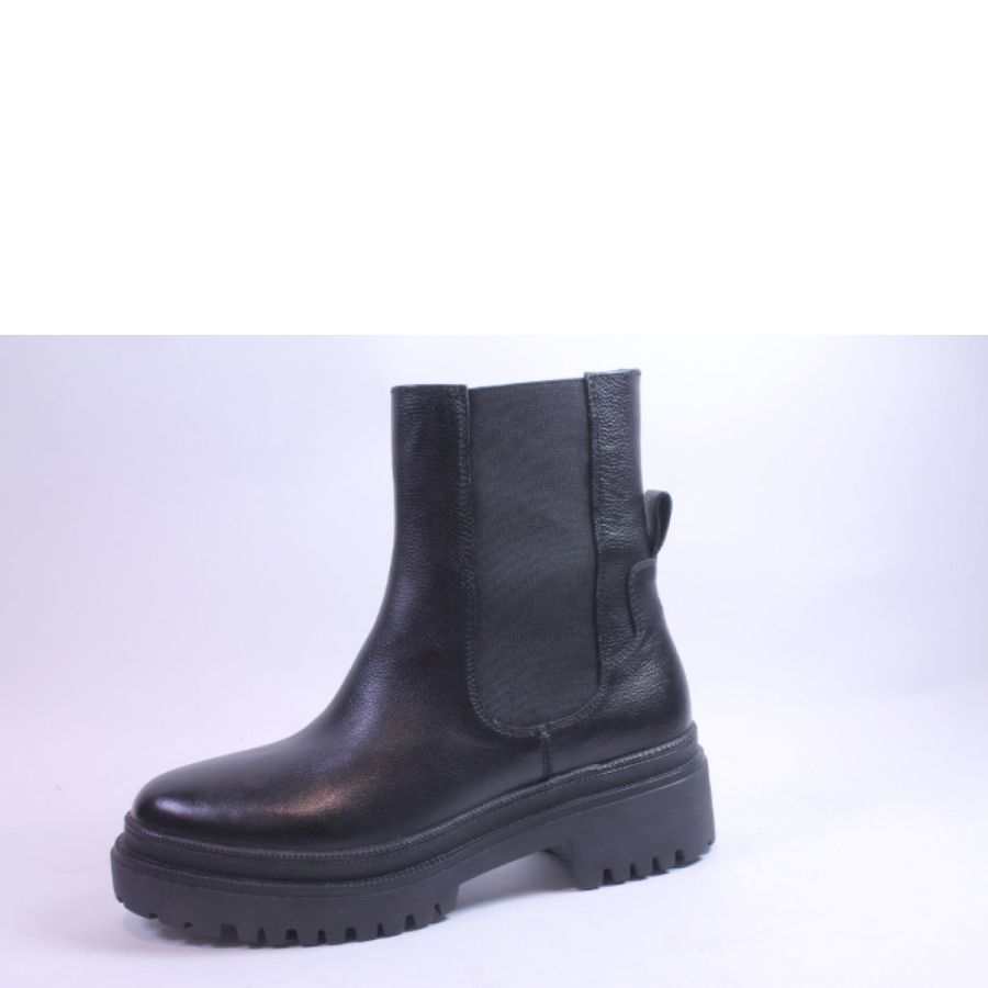 Boots Park West. 66BROOKLYN30