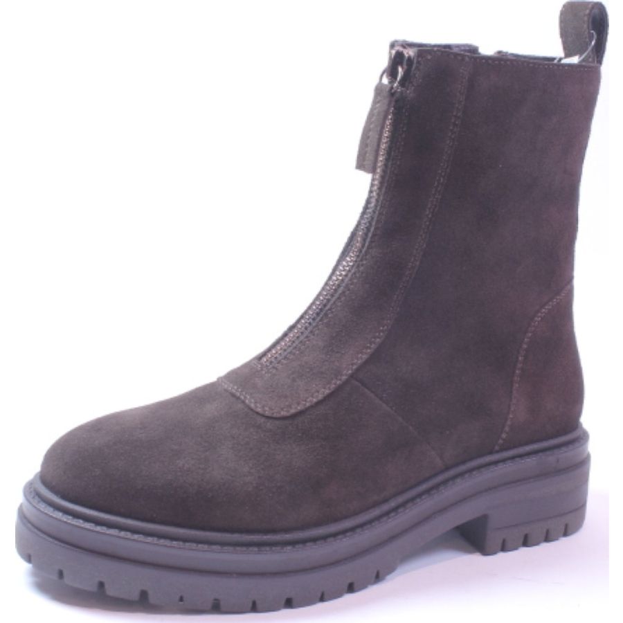 Boots Park West. 975486 4