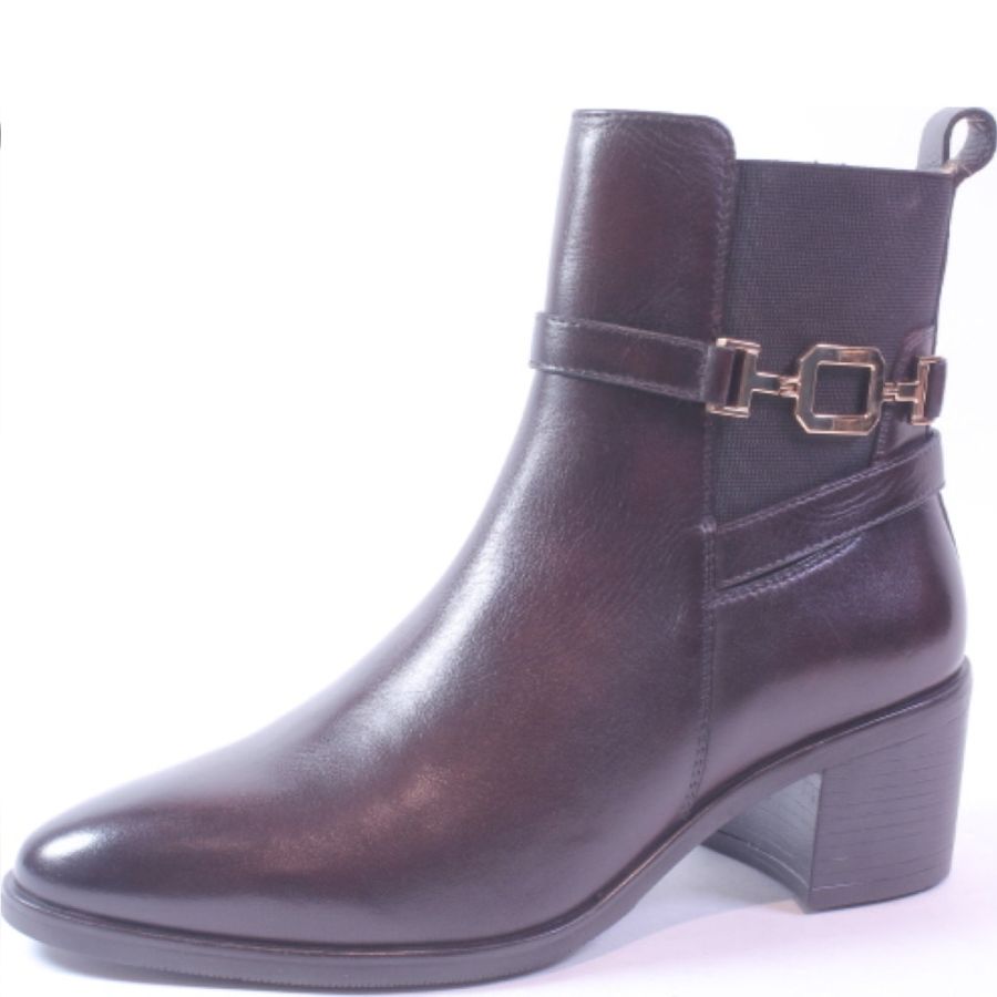 Boots Park West. 991447 4