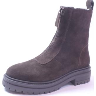 Boots Park West. 975486 4