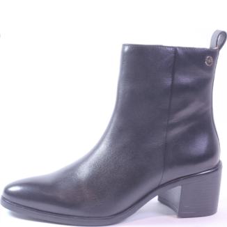 Boots Park West. 991531 1