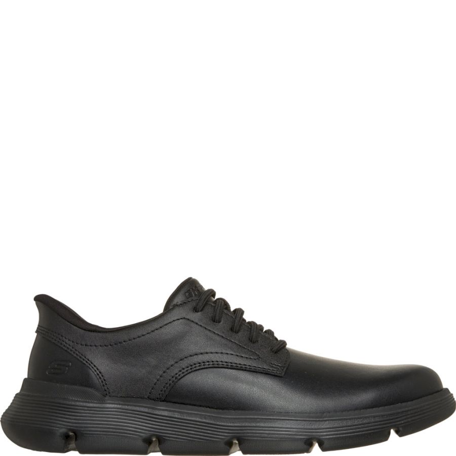 Promenadskor Skechers. GARZA DURAN