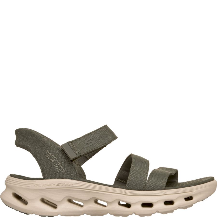 Sandaler Skechers. GO WALK GLIDE-STEP 2.0 SANDAL ELLA