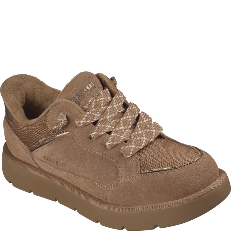Sneakers Skechers. KEEPSAKES COZY STREET HIKER EZ