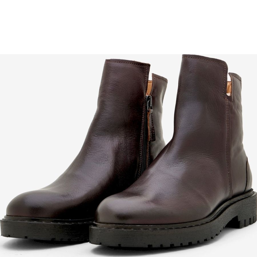 Boots Sneaky Steve. Blessed W