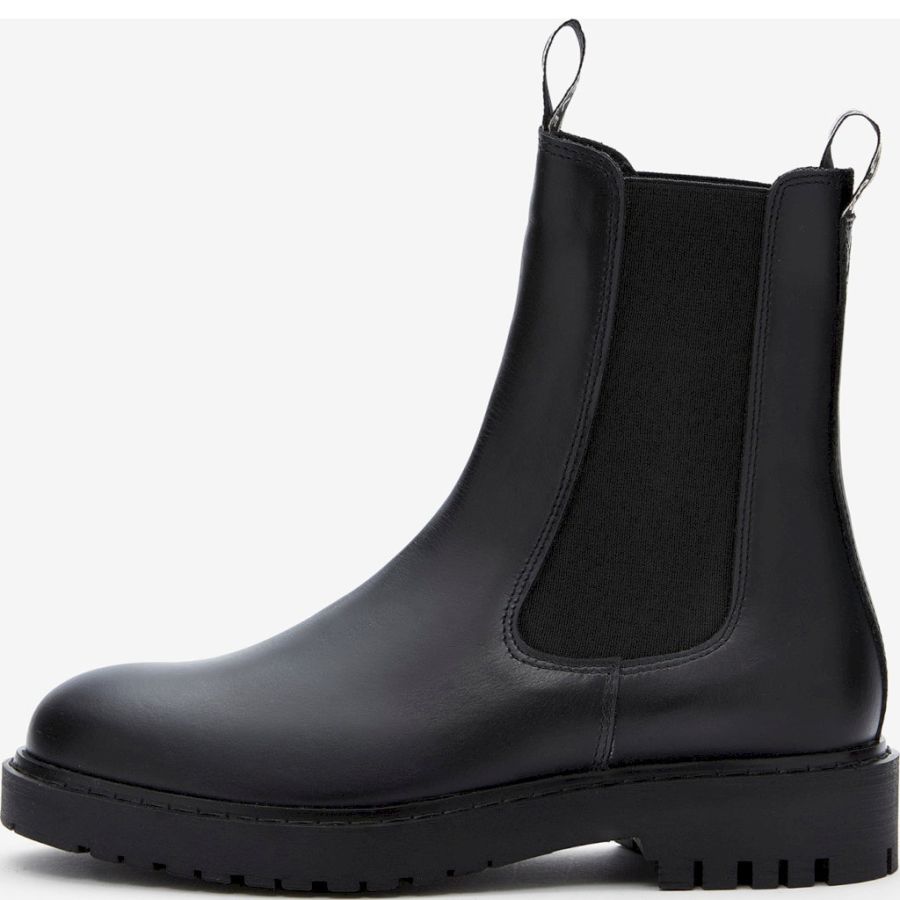 Boots Sneaky Steve. Lilly High Chelsea W