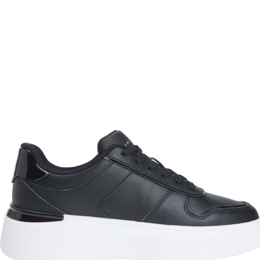 Sneakers Tommy Hilfiger. PATENT PLATFORM SNEAKER