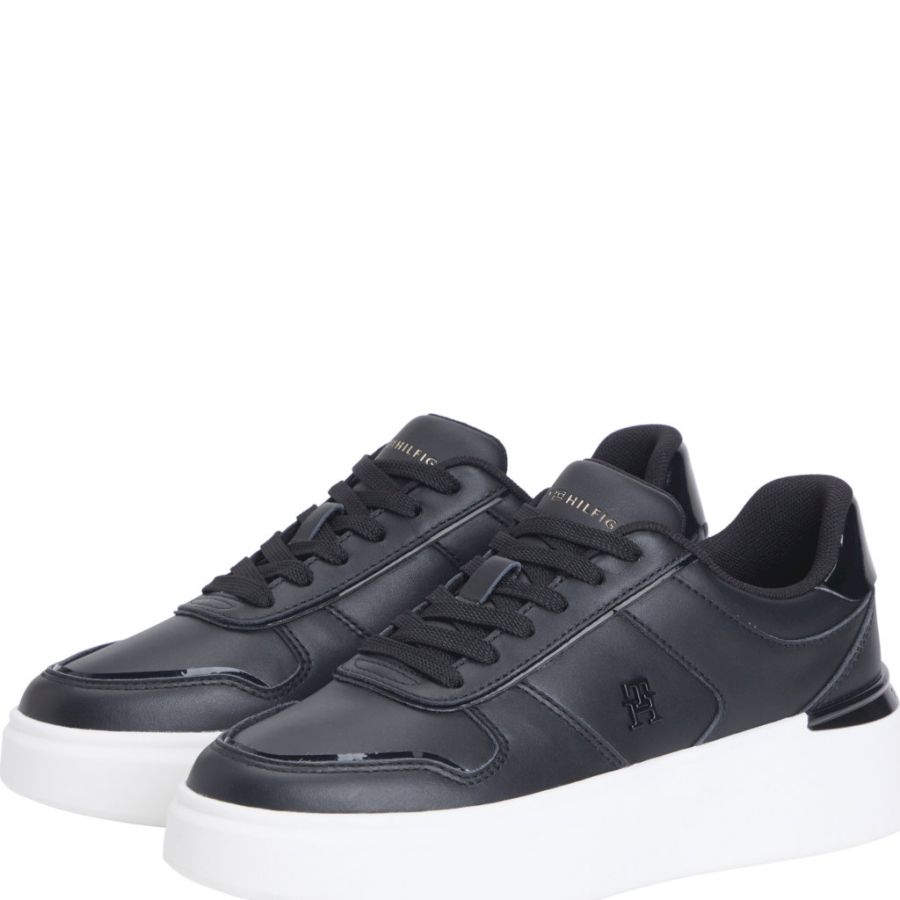 Sneakers Tommy Hilfiger. PATENT PLATFORM SNEAKER