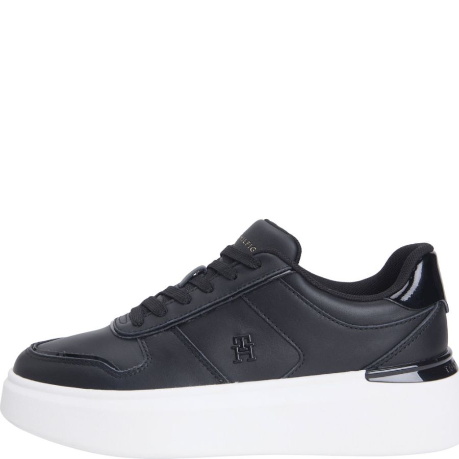 Sneakers Tommy Hilfiger. PATENT PLATFORM SNEAKER