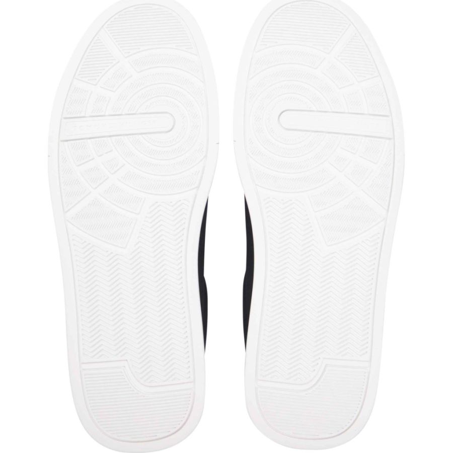 Sneakers Tommy Hilfiger. TH COURT CORE SUEDE