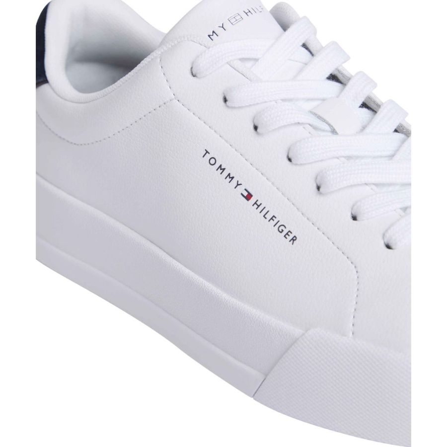 Sneakers Tommy Hilfiger. TH COURT LTH DETAIL ESS