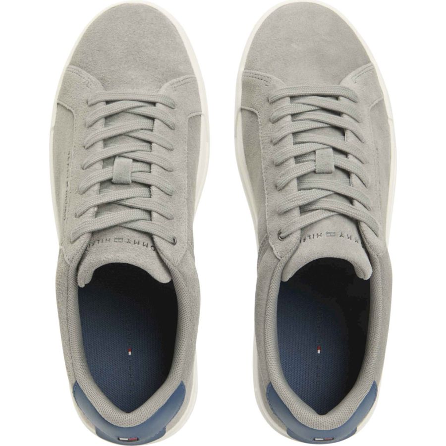 Sneakers Tommy Hilfiger. TH COURT SUEDE