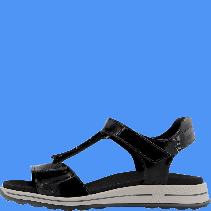 Ännu mera sandaler